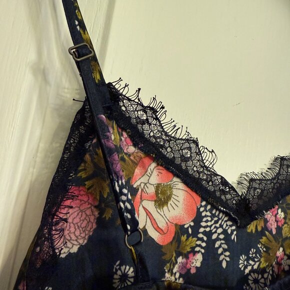 Black Floral Lace Top - Picture 4 of 5